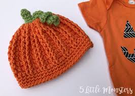 Create your own cute little basic knit pumpkin doll with this free knitting pattern! 5 Little Monsters Post Stitch Baby Pumpkin Hat