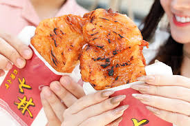 Shihlin taiwan street snacks® is everybody's favorite taiwanese food chain featuring popular snacks from the alleys of taiwan's night markets. Shihlin Taiwan Street Snacks Flaming Thick Cut Honey Chicken And Tamarind Nitro Beer At Paya Lebar Quarter Danielfooddiary Com