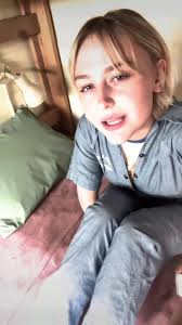 Leila Walsh Running Up to Patty Carrigan