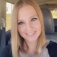 Ashleigh Easton's Instagram, Twitter & Facebook