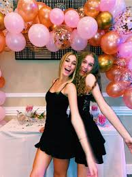 Classy Birthday Photoshoot With Friends Images Ellajjsweet Vsco In 2020 Birthday Photoshoot Birthday Party For Teens Best Friend Photos