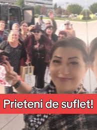 Câteodată, o simplă conversație îți poate deschide o lume întreagă de ...