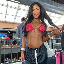 Heili Wolf Howell : r/asianfitgirls