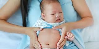 Nah, saking seringnya bayi bab, orangtua menyangka. Perut Bayi Besar Berbahaya Atau Tidak Ini Jawaban Lengkap Para Dokter