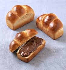 Petites Brioches De Paques Map Recettes De Cuisine Odelices Recettes De Cuisine Brioches Petite Brioche