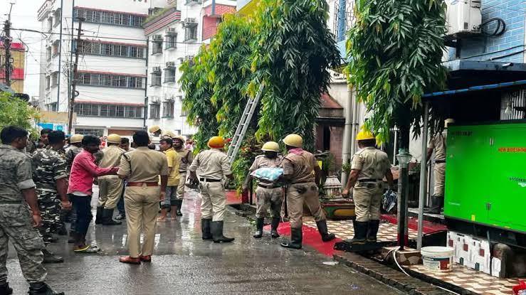 7 Killed, several injured as fire breaks out in hotel in West Bengal’s Tarapith