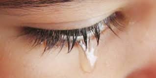 Penyebab tak bisa menangis meski sedang sedih. 5 Manfaat Menangis Bagi Kesehatan Kumparan Com