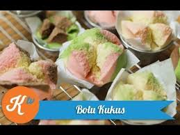 1/2 teaspoon butter, for greasing pan, 8 ounces mcvities rich tea biscuits, 1/2 stick (4 tablespoons) unsalted butter, softened, 1/2 cup granulated sugar, 4 ounces dark chocolate, 1 egg, beaten, 8 ounces dark chocolate, for icing, 1 ounce white chocolate. Pin Van Arlene Azma Op Casa