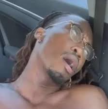 New version 2.3 outfit for Vivian