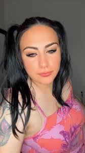 Aretha Hamilton's Instagram, Twitter & Facebook