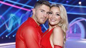 Последние твиты от joey heindle (@joeyheindle). Sprachlos Joey Heindle Heiss Auf Dancing On Ice Finale Promiflash De