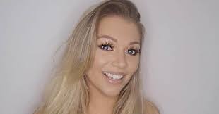 Jennifer Demeter's Instagram, Twitter & Facebook