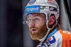 Toronto si v play off NHL vynutilo rozhodující zápas, Floridu vynuloval 22  zákroky Woll