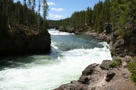 Convenient cancellation up to 24 hours before your event — no questions asked. Brink Of The Upper Falls Trail Yellowstone River Yellowstone National Park Hikespeak Com