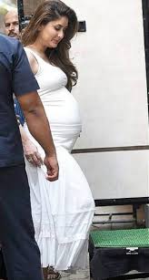 Photo Alert A Heavily Pregnant Kareena Kapoor Glows In White Kareena Kapoor Pregnant Bollywood Girls Most Beautiful Bollywood Actress