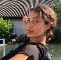 zoe loving (zoeloving)