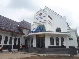 Selain stasiun solo balapan, surakarta juga punya stasiun solo purwosari yang melayani kereta api lokal komuter dan kereta api ekonomi yang melewati jalur selatan. Stasiun Walikukun Wikipedia Bahasa Indonesia Ensiklopedia Bebas