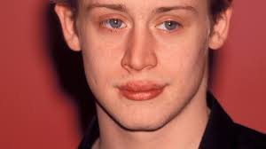 Macaulay culkin is an american actor, musician, and web host. Macaulay Culkin Will 2019 Seinen Namen Andern Kino De