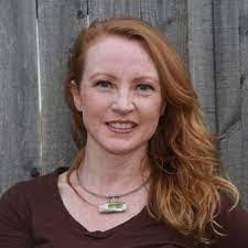 Alicia Vickers's Instagram, Twitter & Facebook