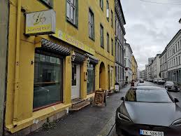 Find the travel option that best suits you. Loving Hut St Hanshaugen Oslo Restaurant Happycow