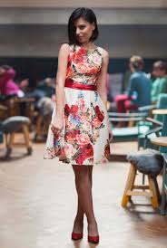 Auch ein zu helles beiges kleid oder ein. Dein Kleid Als Hochzeitsgast Im Sommer Ladenzeile