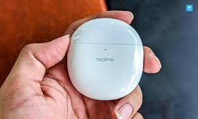 The realme buds air pro is an affordable pair of earbuds that addresses the issues from realme buds air while bringing in anc to the table. Realme Buds Air Pro Review A Decent Attempt That Doesn T Wow