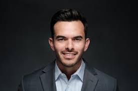 Steven Muns's Instagram, Twitter & Facebook