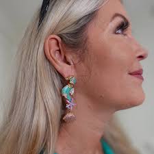 Styling this gorgeous empire chain long dress from Georgina Rodriguez X  Guess collection 💚 👠👗@guess by Marciano x @georginagio ✨ @_broke_butcute  #georginarodriguez #georgina #georginarodriguezforguess #guessmarciano  #guessdress #longdress ...