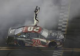 Watch 2018 nascar monster energy series. Erik Jones Gets Past Wrecks To Win At Daytona The Boston Globe