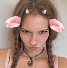 🚬🐤 Hey, good lookin... 💀 Find hilariously weird gaff taxidermy with  @thecultofcuriosities.shop in select cities at The Oddities Expo in 2026!  🔮 Purchase advanced tickets at Oddities.com​​​​​​​​ 🕸️[LINK IN BIO]🕸️