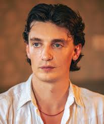 Ben Archer's Instagram, Twitter & Facebook