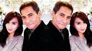 After betraying orochimaru, sasuke travelled to various otogakure bases to recruit his three teammates. Aktor Laga George Taka Meninggal Dunia Ini 7 Potret Kebersamaannya Bareng Istri Semasa Hidup Tribunnews Com Mobile