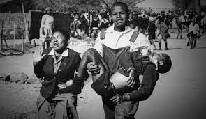 It is a pretty intense and famous picture taken on 16 june 1976 of an innocent and lifeless hector pieterson. Gun Free Sa Auf Twitter On June 16th 1976 More Than 500 Youth Including Hector Pieterson Were Shot And Killed During The Soweto Uprising When The Police Opened Fire On Students Protesting