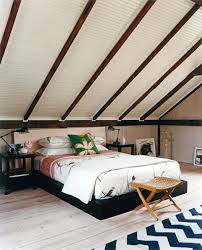 Schlafzimmer mit dachschräge gemütlich gestalten freshouse. Schlafzimmer Mit Dachschrage 34 Tolle Bilder Archzine Net