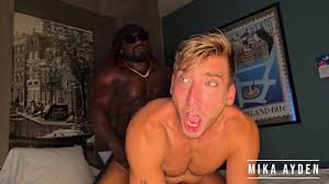 Kiing Swole - Phenomenal Gay Porn Star