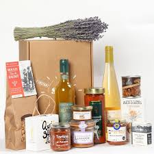 Coffret Cadeau Provence Plus Une Selection De Produits Provencaux Exceptionnels Provenant De Toute La Provence D Avignon A Coffrets Cadeaux Coffret Coffrets