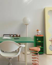 Many of you know our dining area is also our office. It has to be fun to  keep our creative juices flowing. . . . #homedecor #home #loft #homeinspo  #homeinspiration #decoration #vsco #