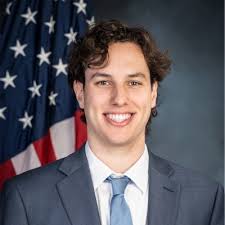 I got the awesome opportunity to cover the Minnesota Vikings' home opening  game at U.S. Bank Stadium against the defending NFC champion San Francisco  49ers! From the press box to the field