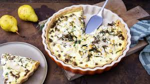 Deftiges Aus Frankreich Hackfleisch Quiche Mit Birnen Und Wirsing Welt Hackfleisch Quiche Lebensmittel Essen Quiche