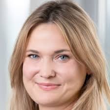 Agentur Flad & Flad sichert sich die Dienste von Franziska Neumann.