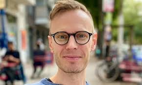 University investigates PhD student's paper