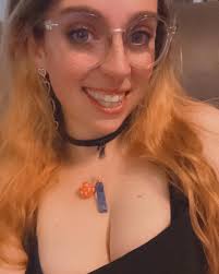 Amanda Detrick's Instagram, Twitter & Facebook