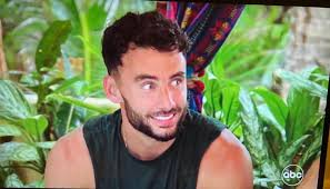 Melly Miller (@Melly_Miller)