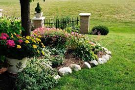 Besides boosting curb appeal, terrace board edging prevents grass, soil, and rocks from spreading. 8 Awesome No Dig Garden Edging Ideas You Should Check Out Garden Tabs