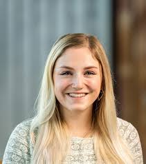 Lois Player's Instagram, Twitter & Facebook