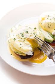 Whole30 Keto California Eggs Benedict Recipe A Healthy And Delicious Paleo Breakfast Swap Tomato Sli Eggs Benedict Recipe Eggs Benedict Whole 30 Breakfast
