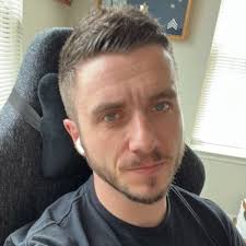 Jared Barnhart (@bizzybarney)