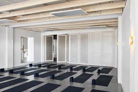 Warrior One Yoga Studio In Melbourne By Golden Yellowtrace Yoga Studio Design Studio Interior Yoga Studio Interior