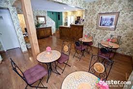 # foursquare © 2021 lovingly made in nyc, chi, sea & la. Dolphin Inn Review What To Really Expect If You Stay