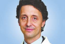 Sad, bitter battle between two daughters